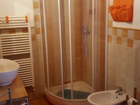 Bagno con doccia